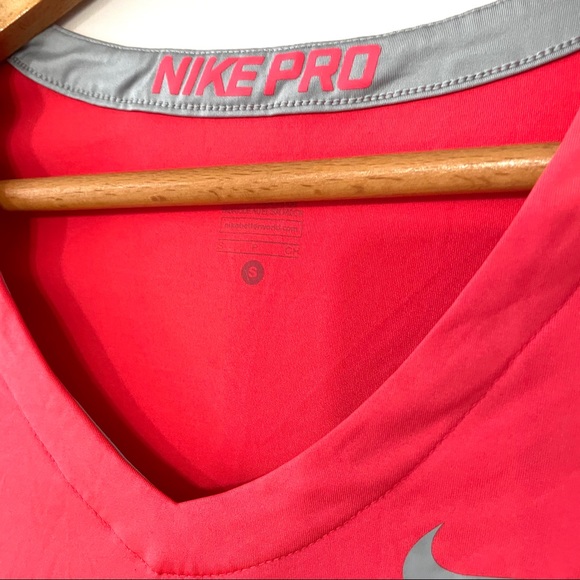 NIKE PRO T-shirt - Picture 3 of 4